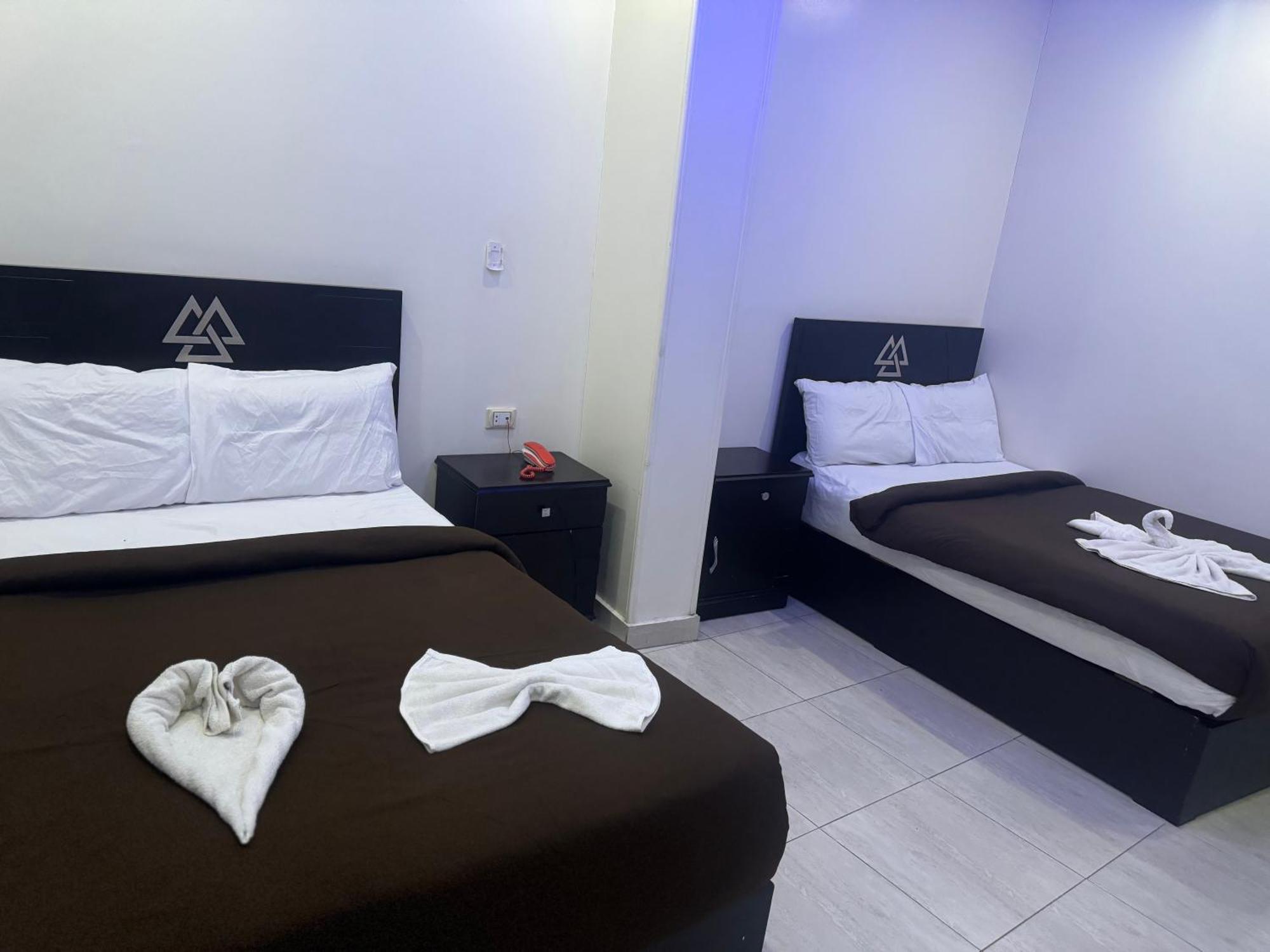 Pyramids And Sphinx Hotel Kafret el-Gabal Eksteriør billede