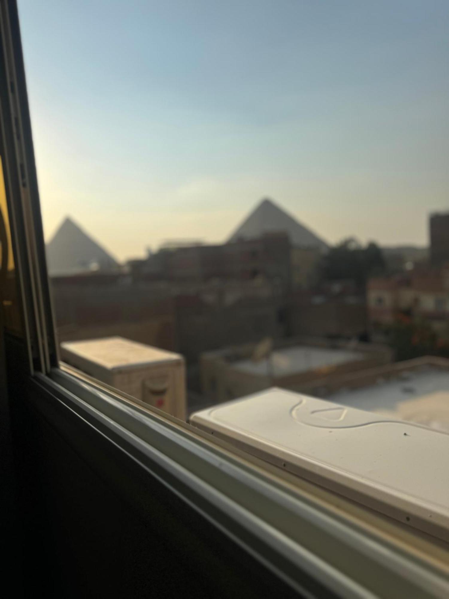 Pyramids And Sphinx Hotel Kafret el-Gabal Eksteriør billede