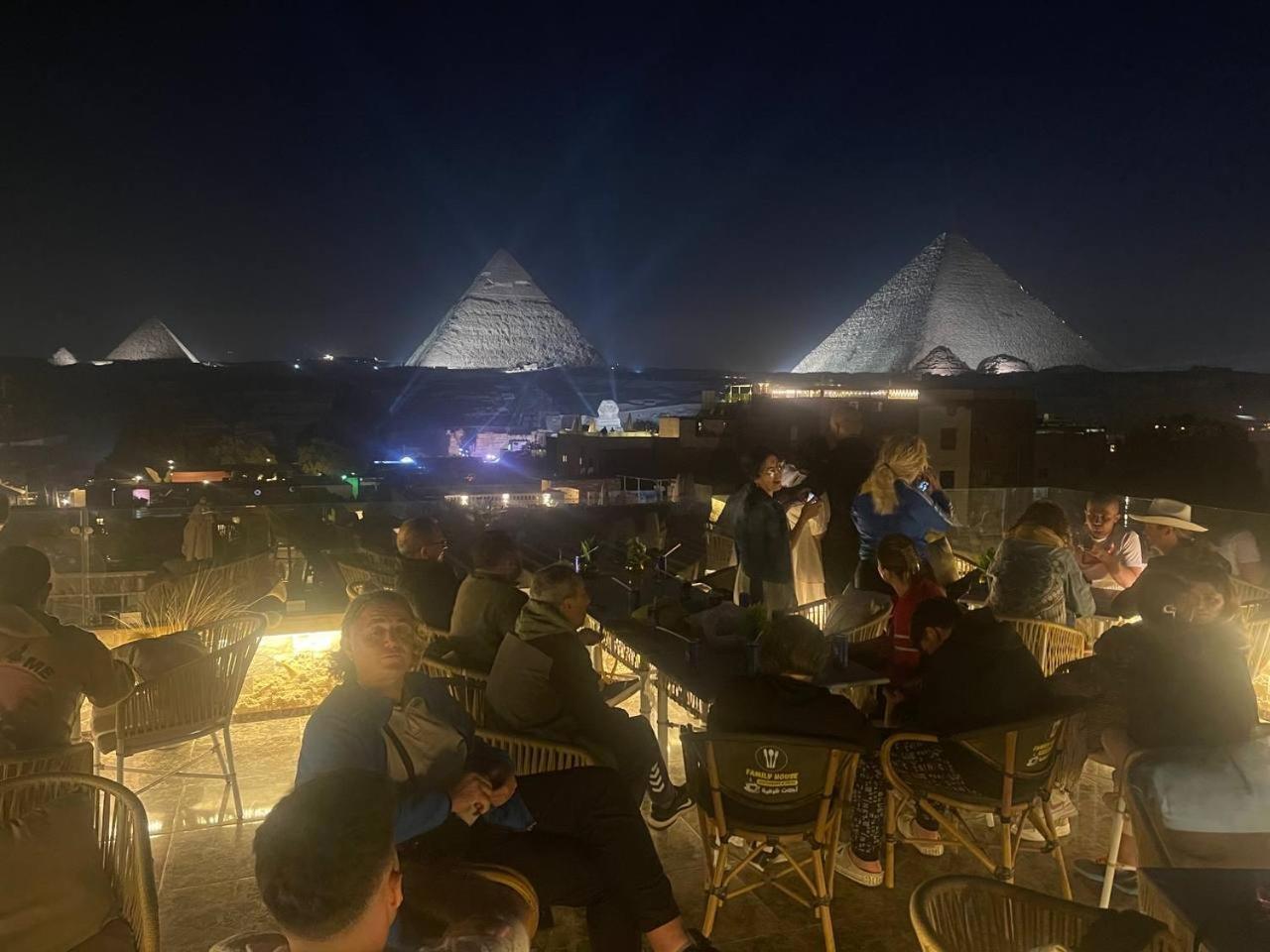Pyramids And Sphinx Hotel Kafret el-Gabal Eksteriør billede